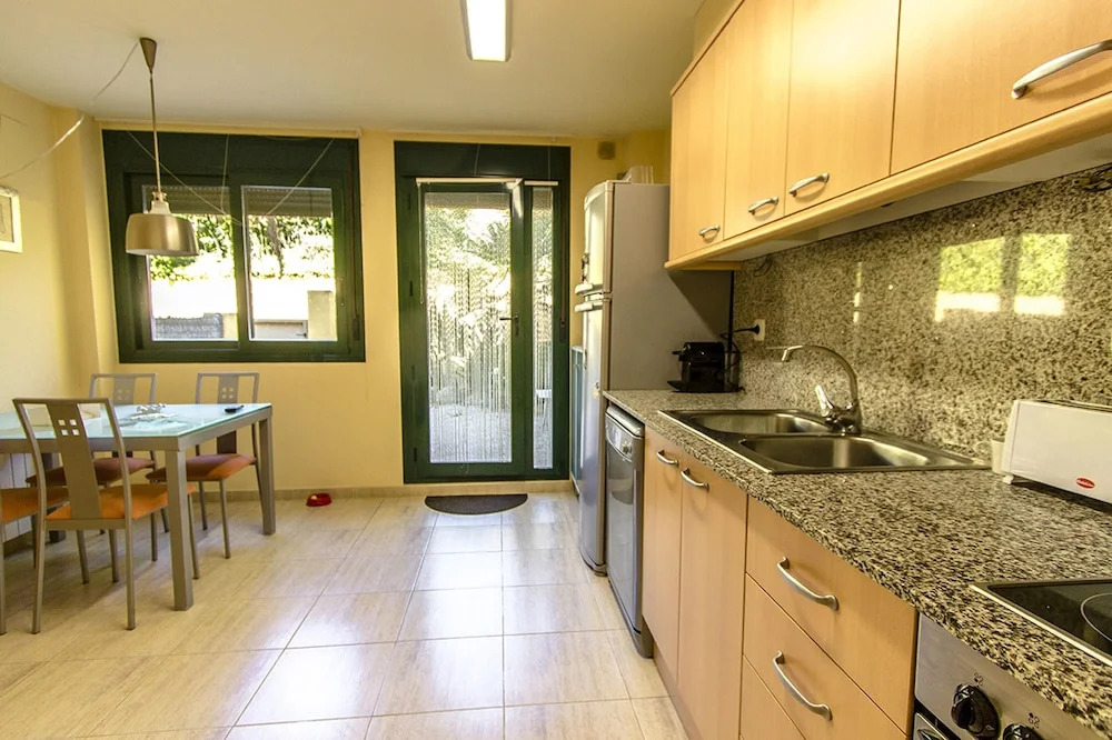 House With 3 Bedrooms in Tarragona, With Wonderful Mountain View, Priv