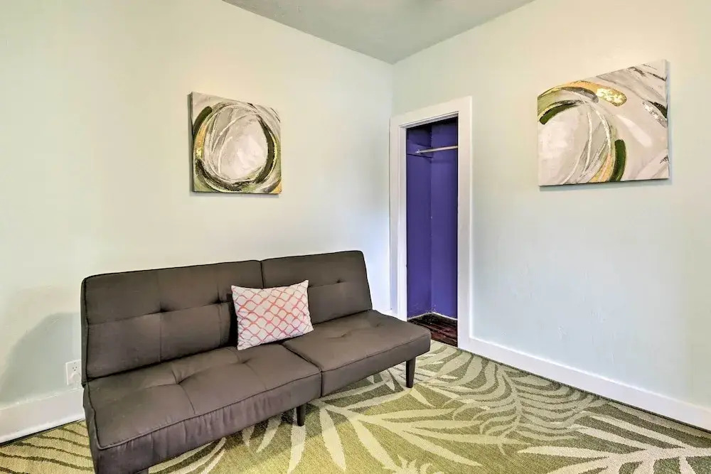 Centrally Located Home - 7 Miles to Siesta Key