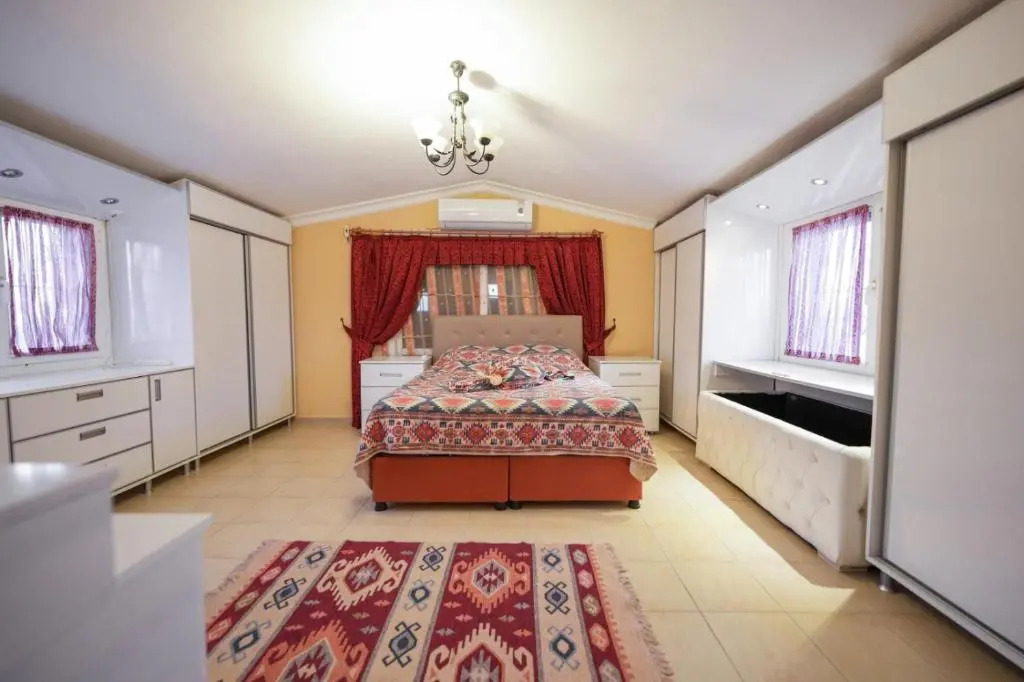 Havuz garaj deniz barbekü, 4 oda 3 banyo klimalı villa , Bahçesinde organik meyve sebze sizi bekliyoruz