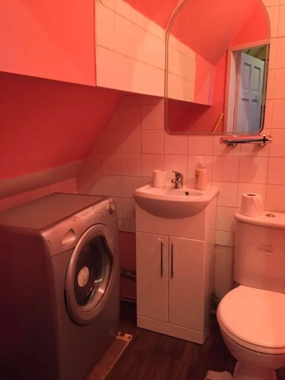 Studio Flat 2