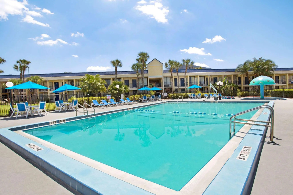 Days Inn by Wyndham Orlando Airport Florida Mall