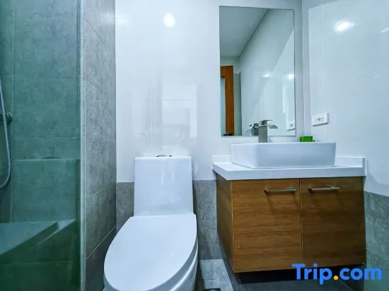 Citispace 1BR Suite at Sunshine100 Near BGC #SS06