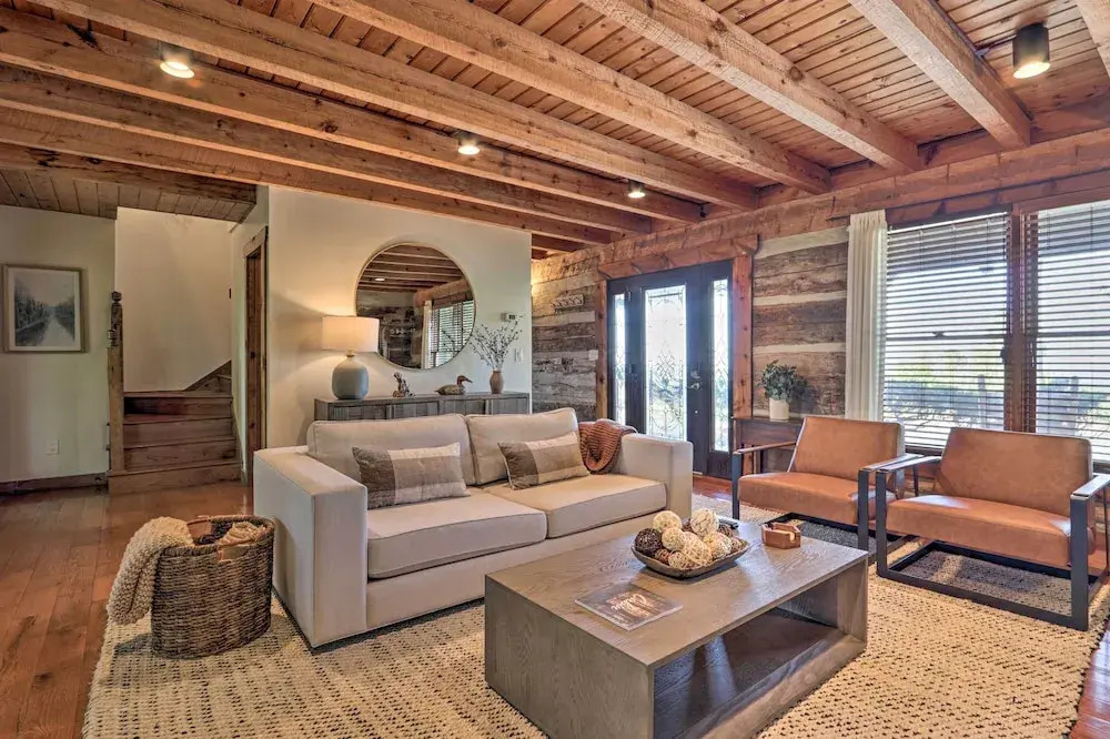 Deck & Hot Tub: Mtn-view Gatlinburg Cabin