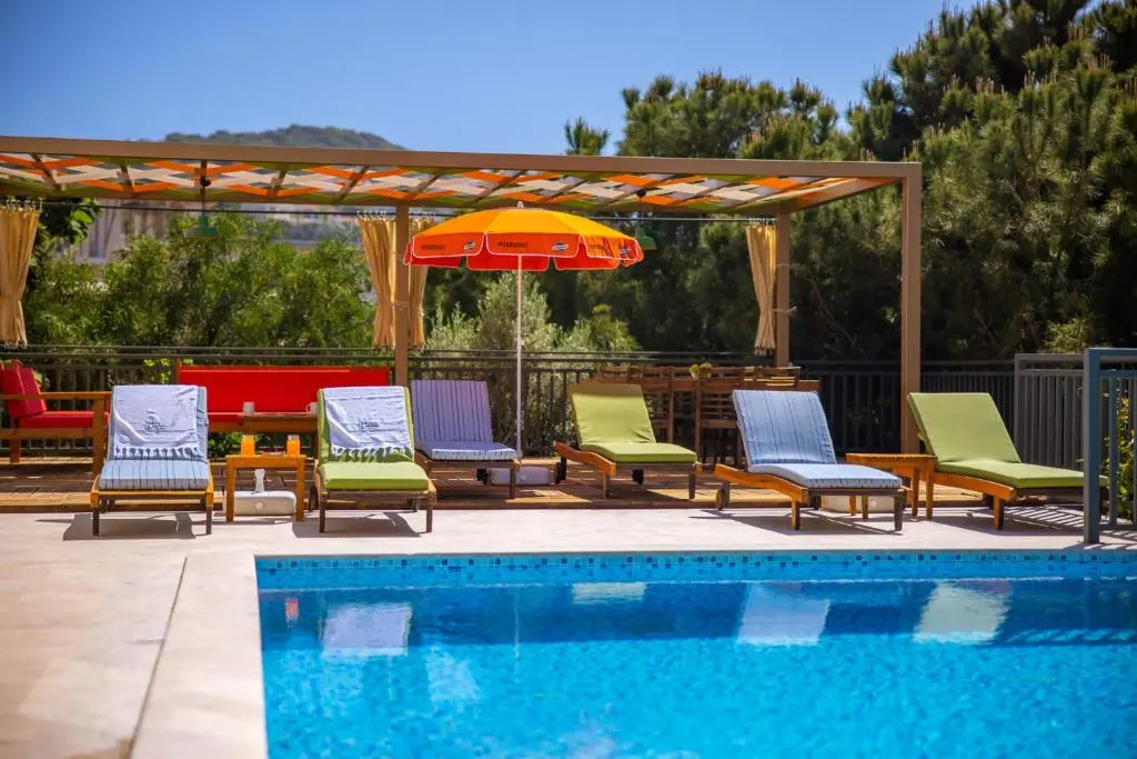 Kaş, deniz manzaralı, 6 kişilik villa