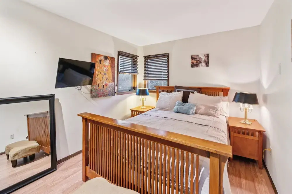 Charming Porter House In The Heart Of The Poconos 4 Bedroom Chalet