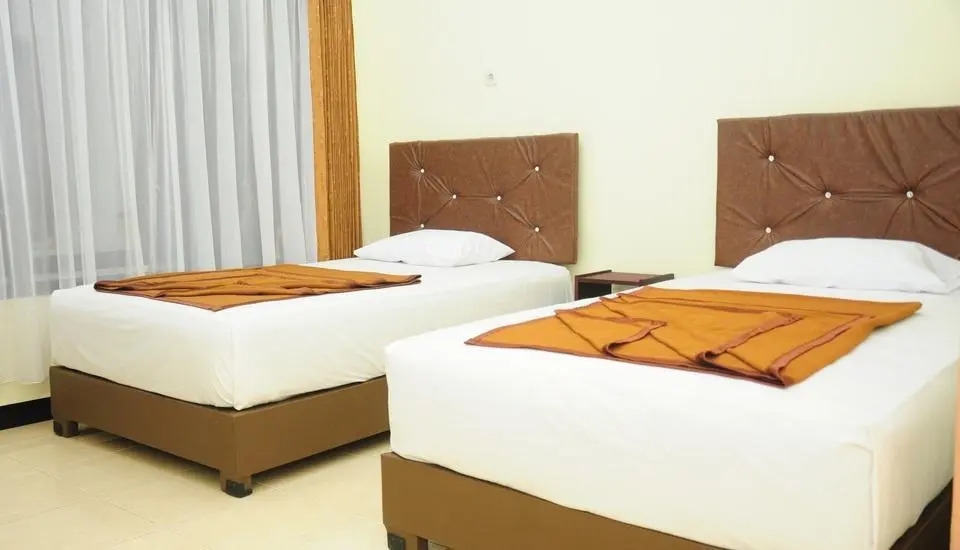 Dena Hotel