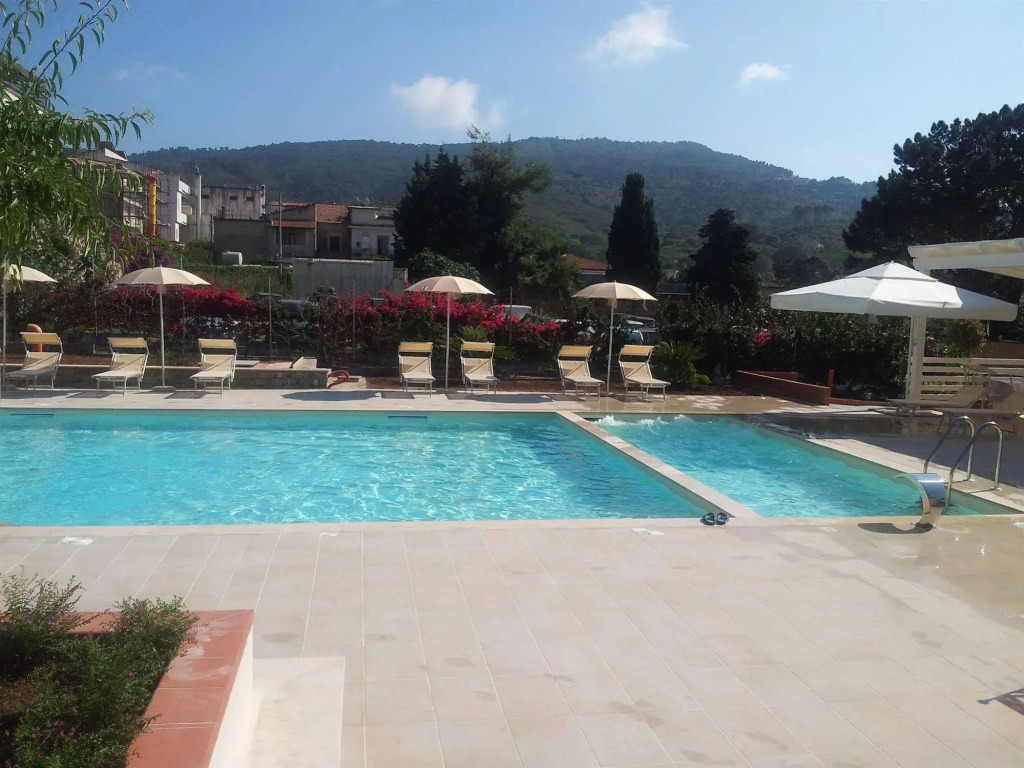 Hotel Mareluna