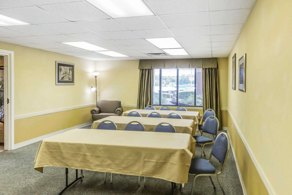 Quality Inn Calera I-65 exit 231