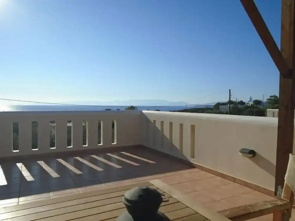 Tompras Village