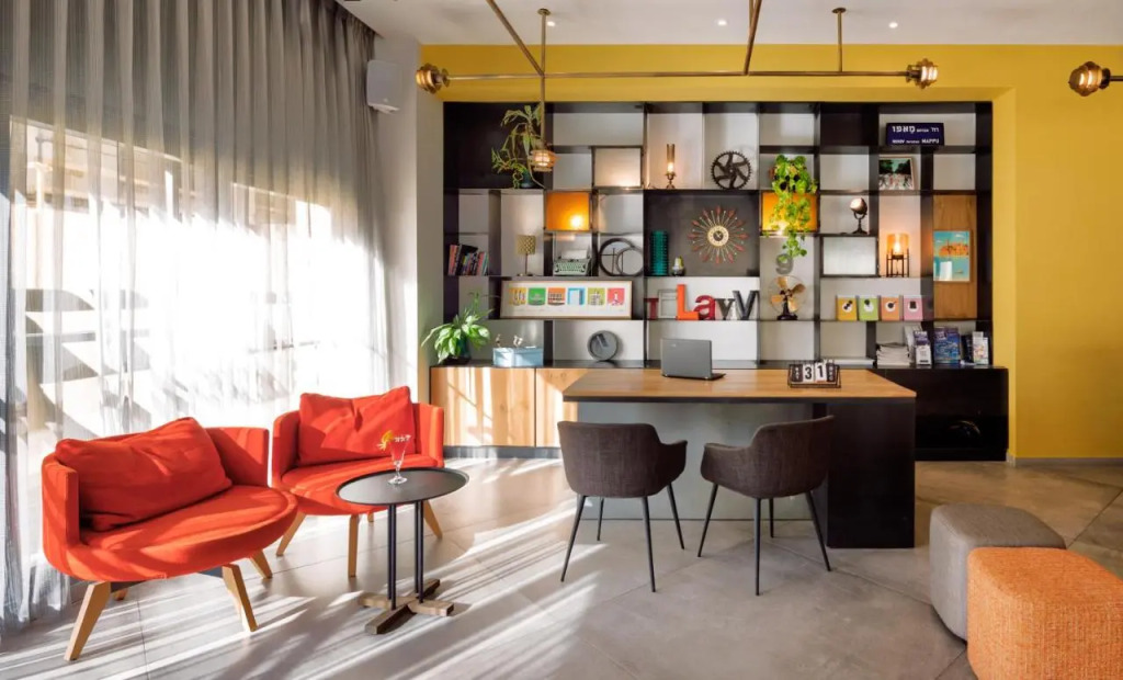 City Hotel