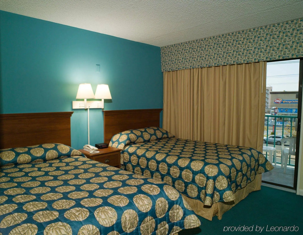 Cayman Suites Hotel