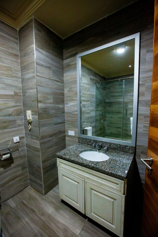 Genesis Reventon Hotel