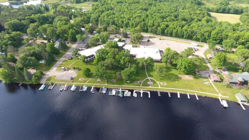 Paradise Shores Hotel