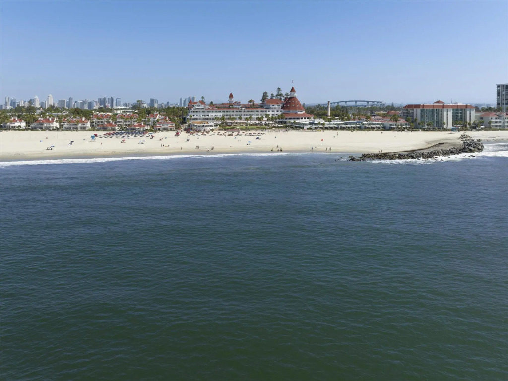 Beach Village at The Del, LXR Hotels & Resorts