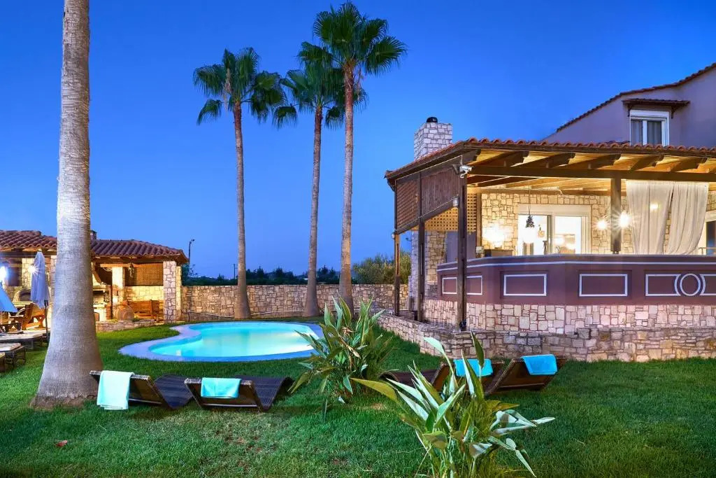 Villa Milon by PosarelliVillas
