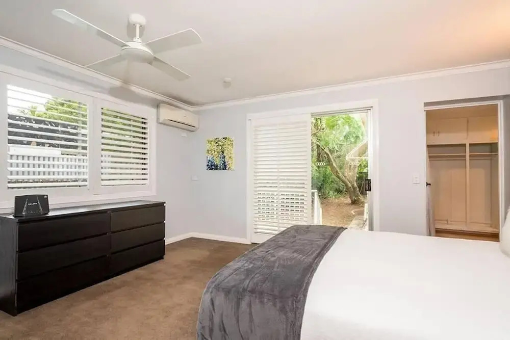 4 BDRM Pet Friendly Home 200m to Creek