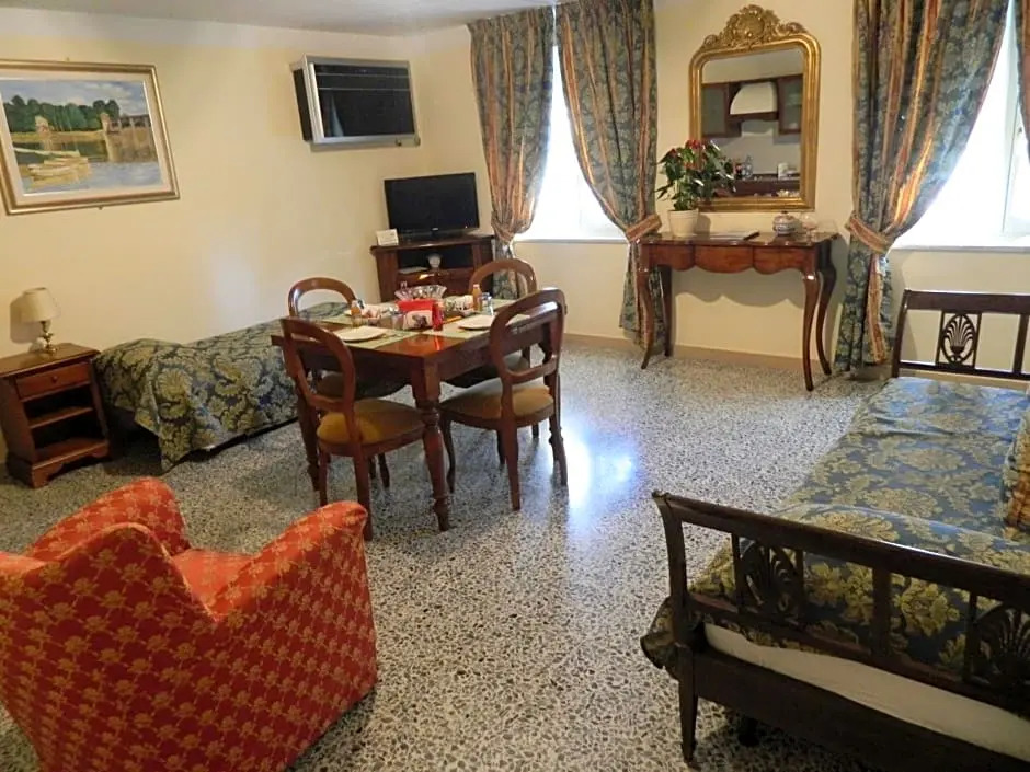 Il Campanile Suites