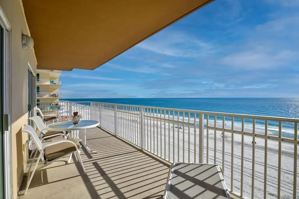 Crystal Shores W 301