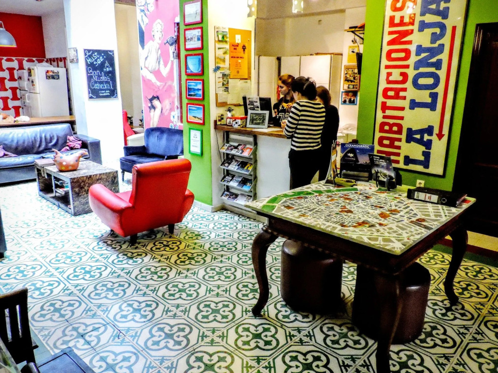 Home Youth Hostel by Feetup Hostels