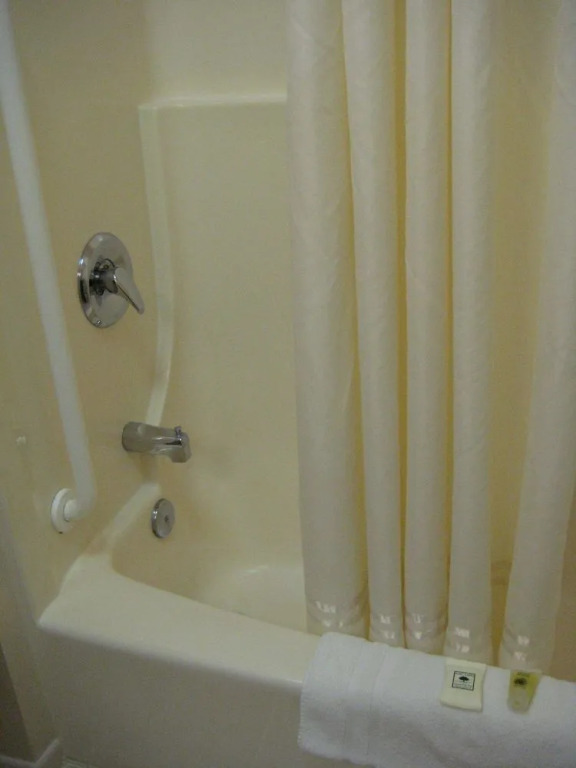 Trade Winds Motel