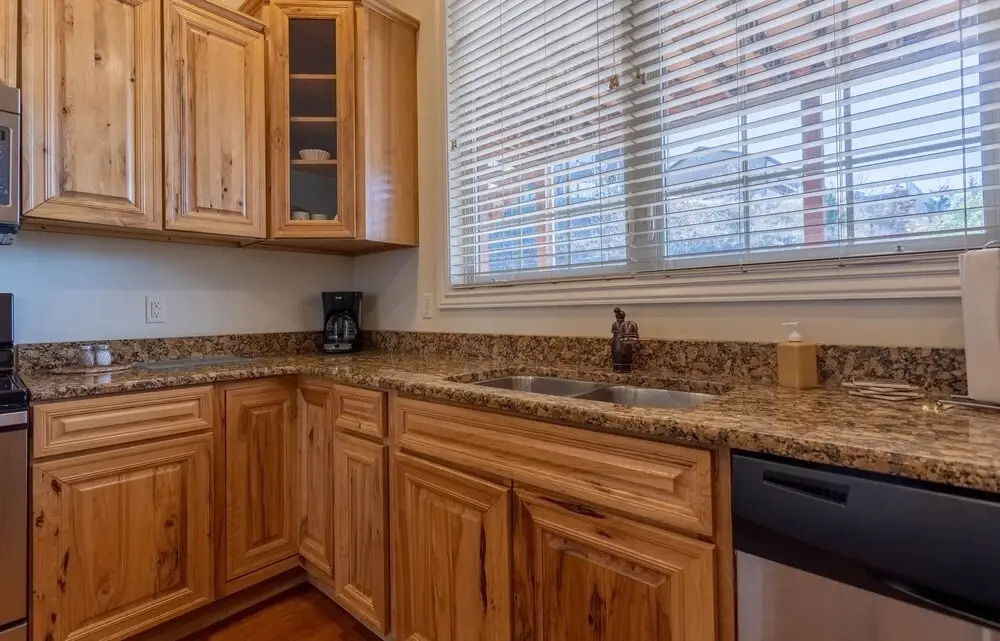 Mountain Breeze 2 Bedroom Condo by Redawning