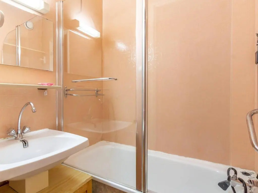 Appartement Cauterets, 1 pièce, 4 personnes - FR-1-401-72