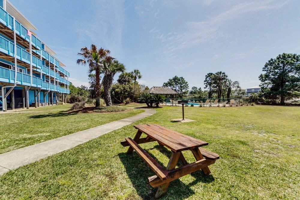 New Listing! Gulf-view : Heated Pool, Hot Tub 2 Bedroom Condo