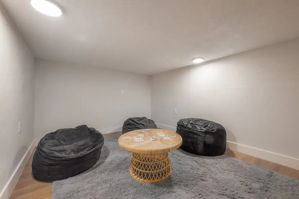 125 Harbor Bluff Dr