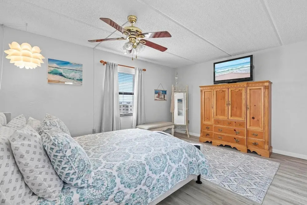 Ocean Terrace Club 601