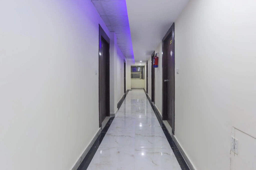 Collection O 69818 Hotel Ambition