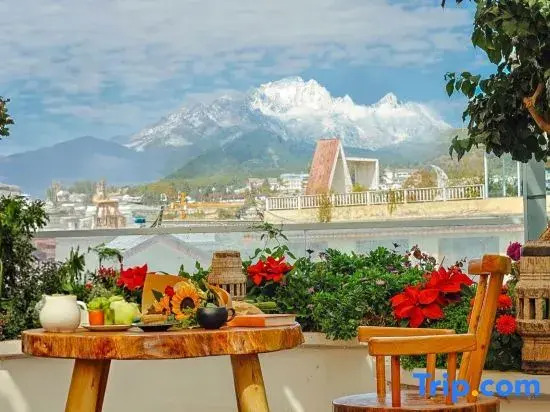 Xilu·Muxinju Coffee Garden Scenic Boutique Stay (Lijiang Gucheng South Gate)