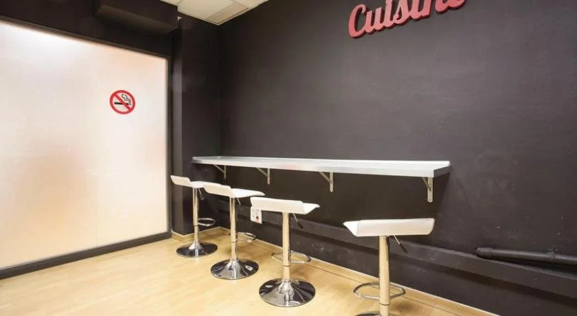 HolidaysBCN Hostel