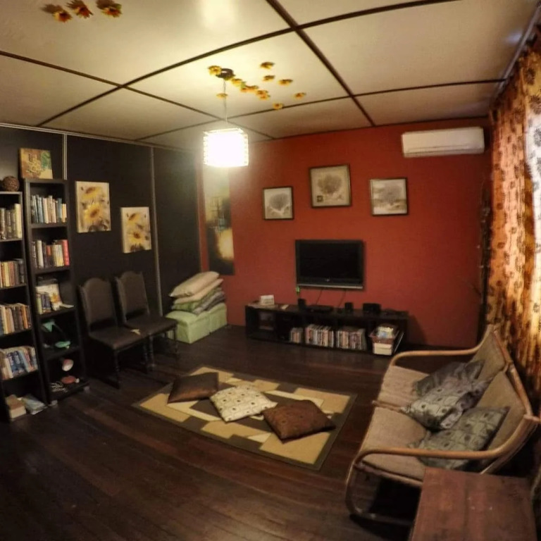Treehouse Hostel