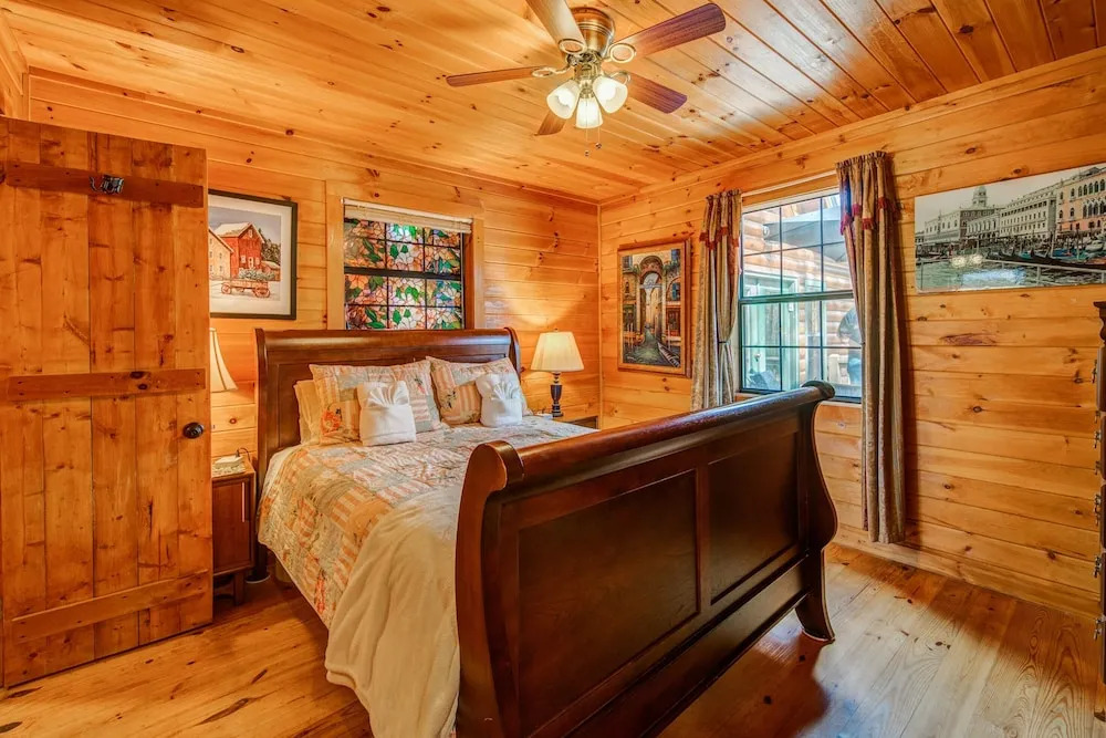 Blueridge Lodge Wrap-around Deck