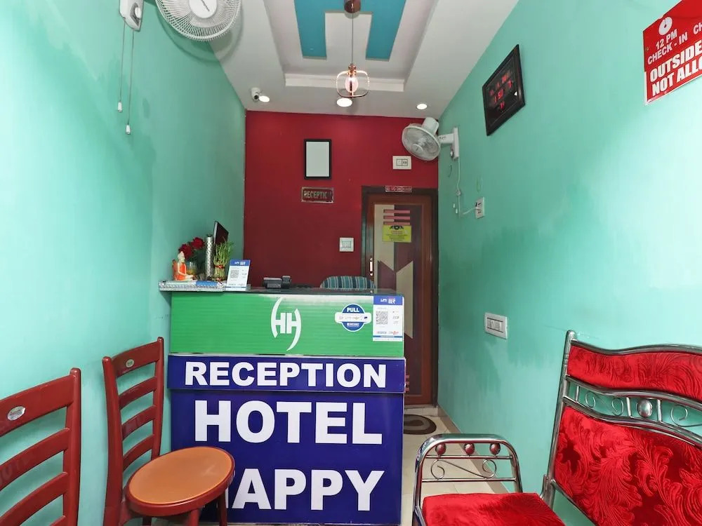 Oyo 37334 Hotel Happy