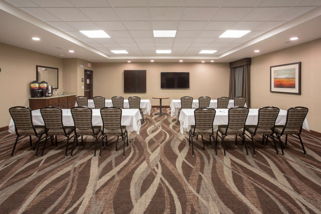 Best Western Plus Lincoln Inn & Suites