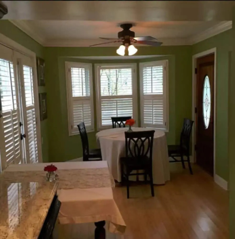 Old Towne Carmel Bed and Breakfast