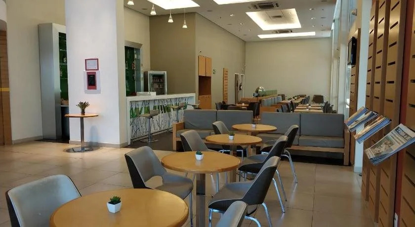 ibis Lins