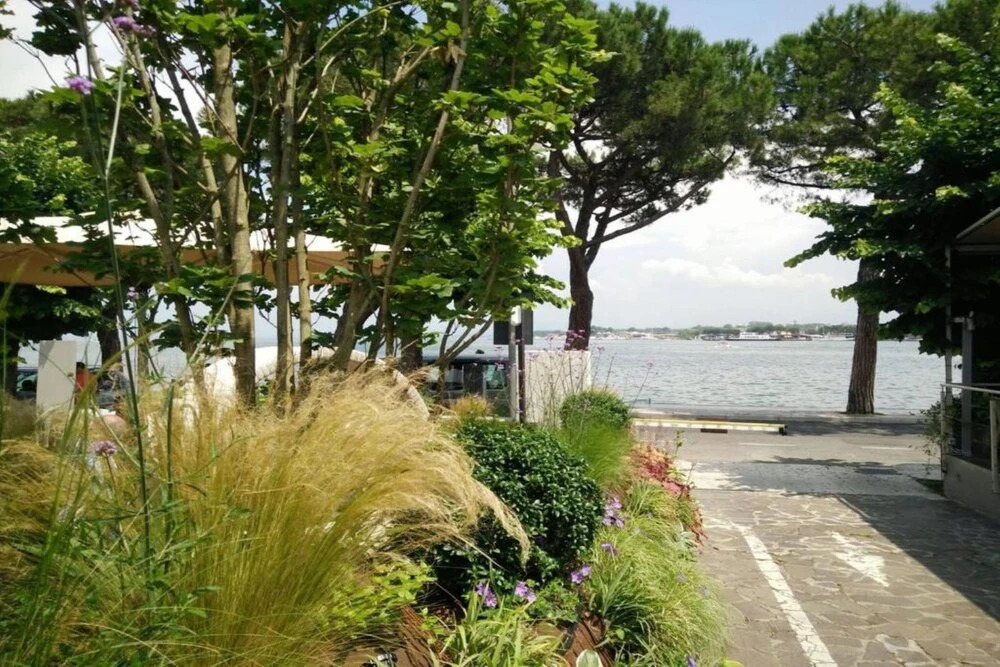 Villetta Mazzini Front Lake
