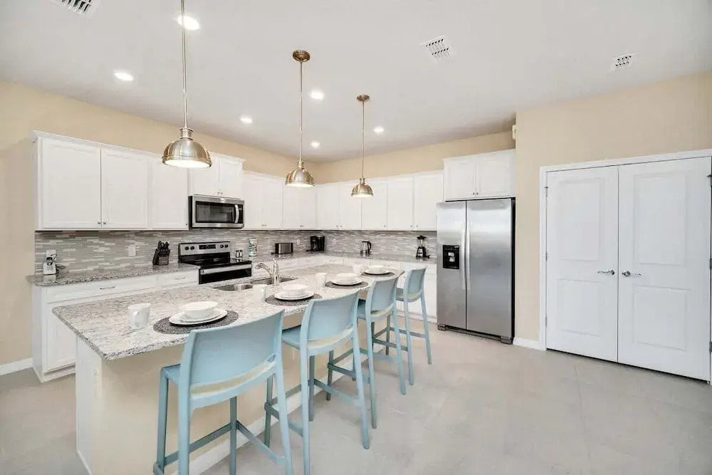2130lc · Brand New 9Bd Mansion Pool/ Spa At Windsor Island