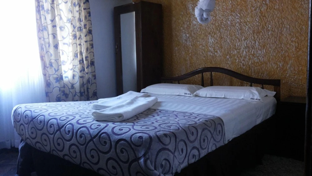 Enro Hotel