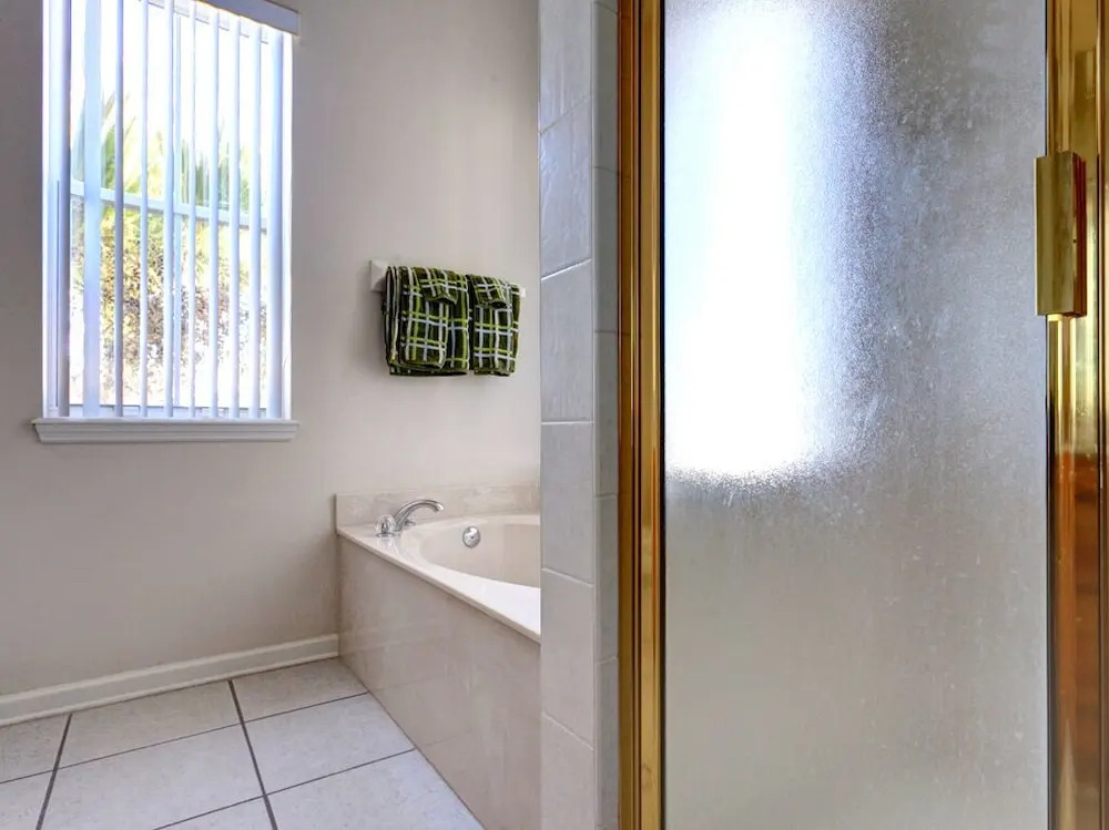 Beach Whisper, 4 Bedrooms, Sleeps 9, Beach Front, HDTV, WiFi