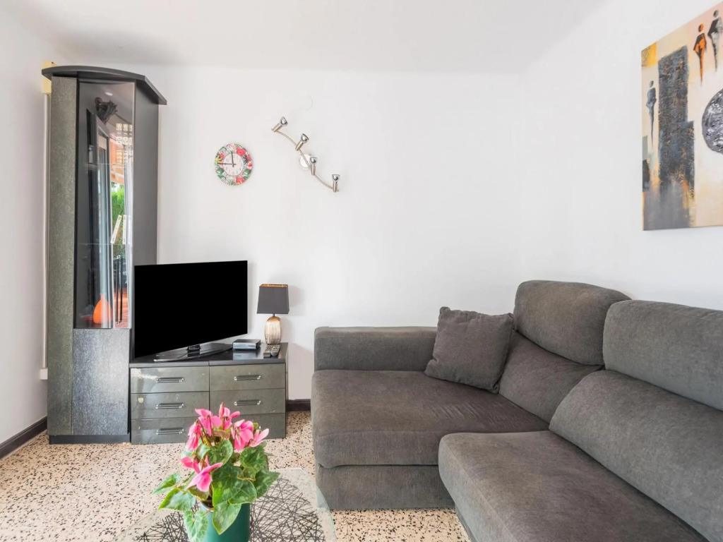 Spacious Holiday Home in Cambrils with Shared Swimming Pool