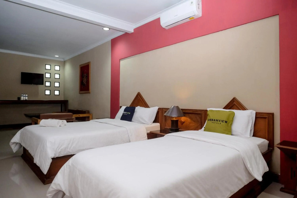 Urbanview Hotel Syariah Wisnugraha by RedDoorz