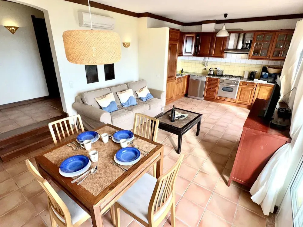 Charming Apartment Near Atlantic Ocean