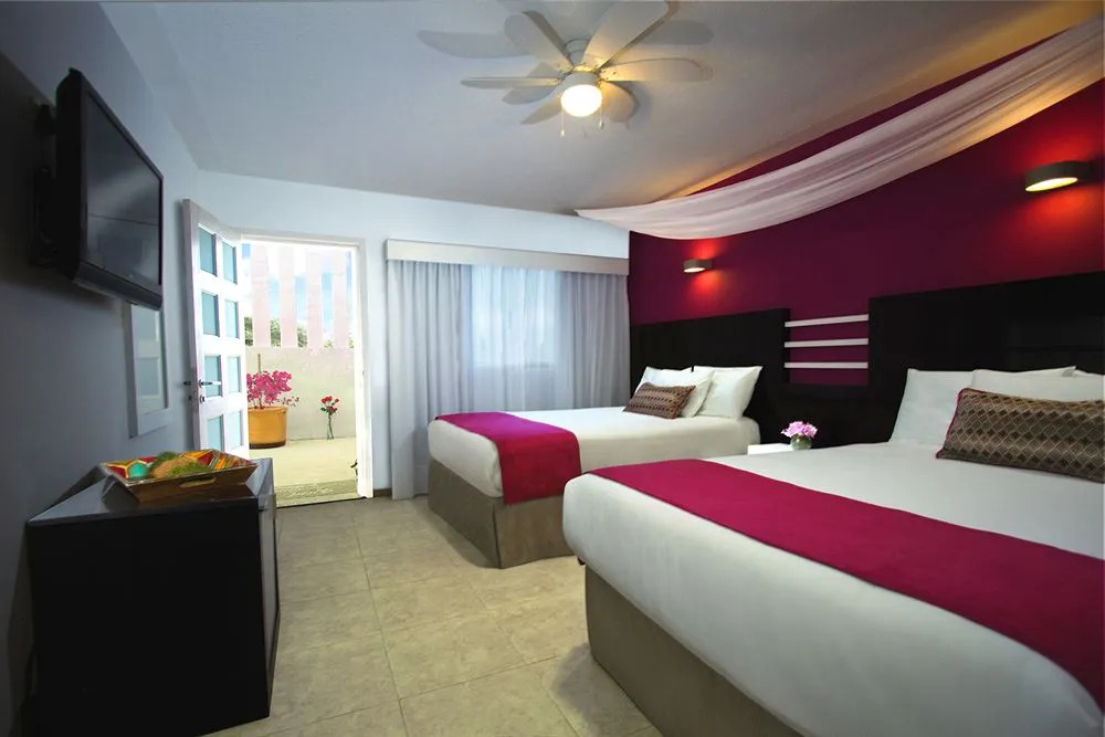 Agua Dorada Beach Hotel by Lidotel