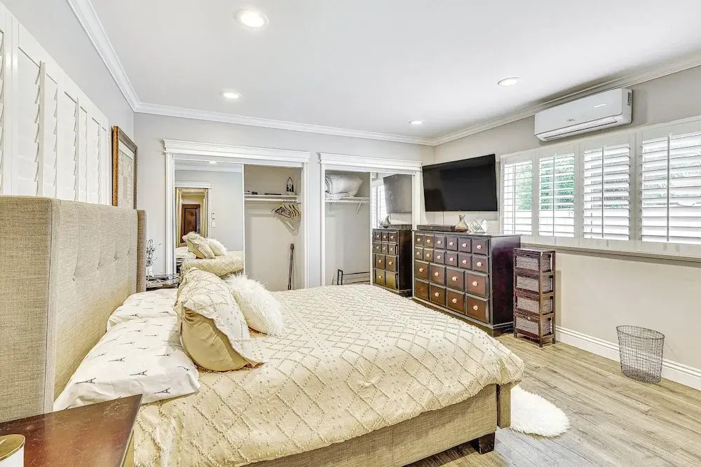 Game Room, Pool! Family Home 25 Mi to Disneyland