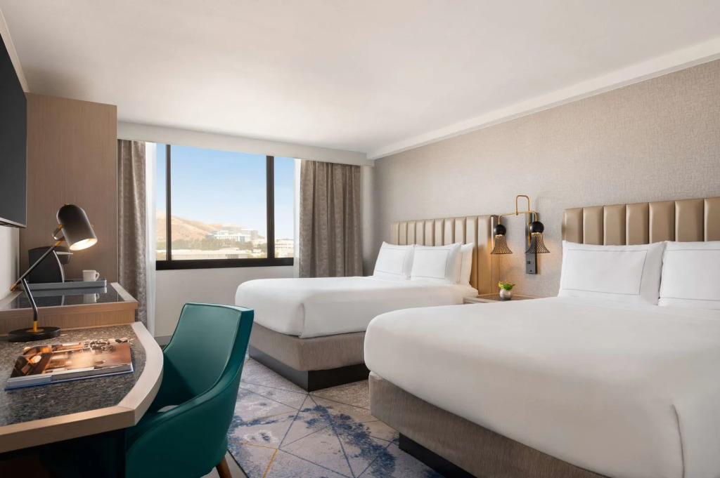 DoubleTree by Hilton San Francisco South Airport Blvd