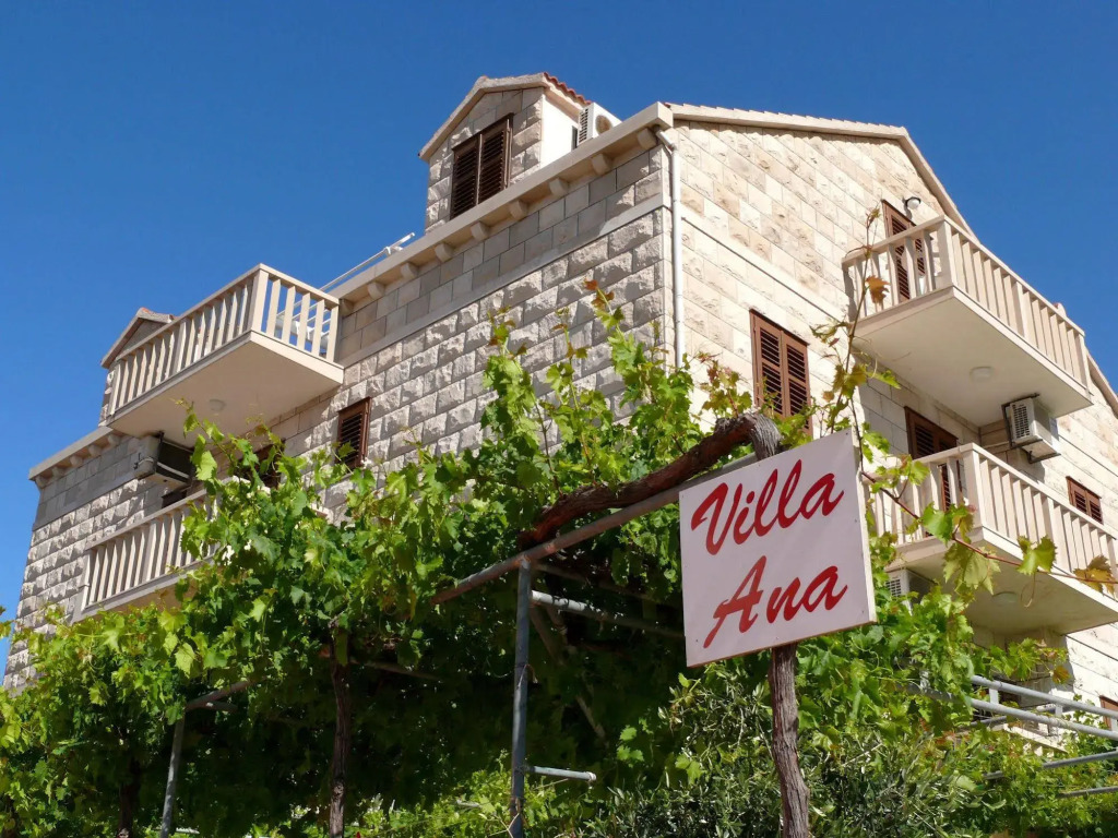 Villa Ana