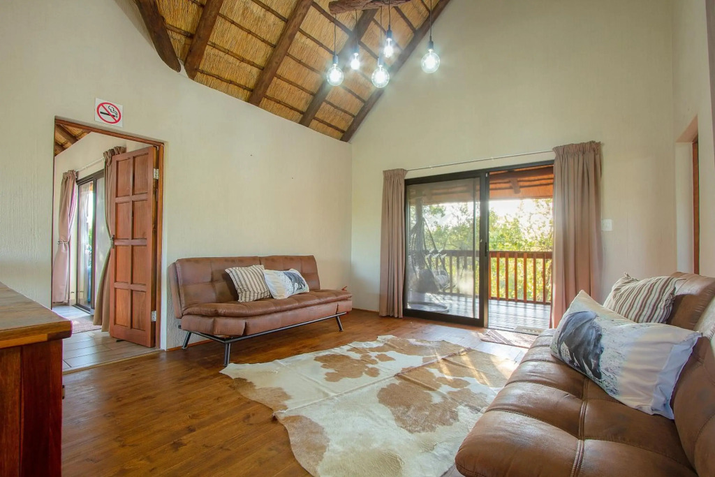Call of the Fish Eagle Self-catering Holiday Home with solar